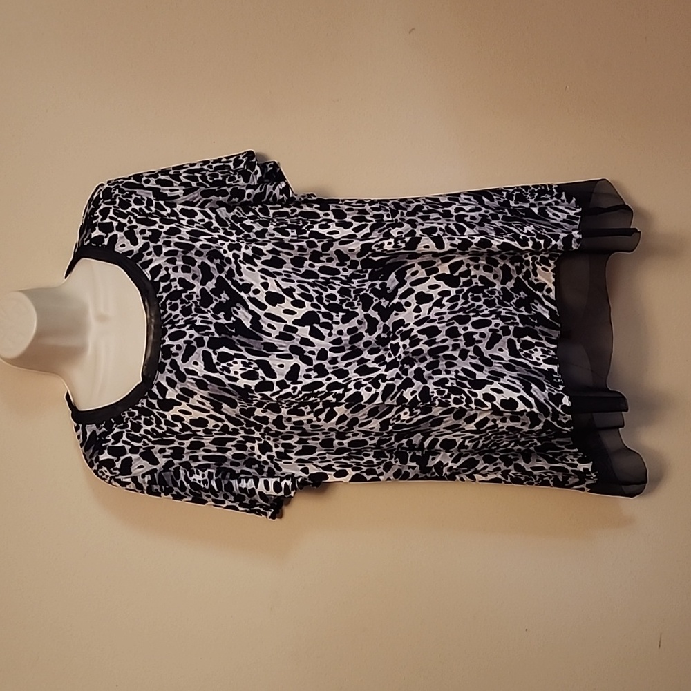 NWOT Dress Barn ANIMAL PRINT TUNIC
